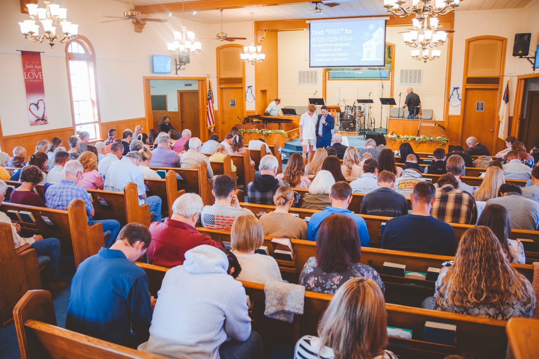 The congregation listening during a service at FBC Gordon