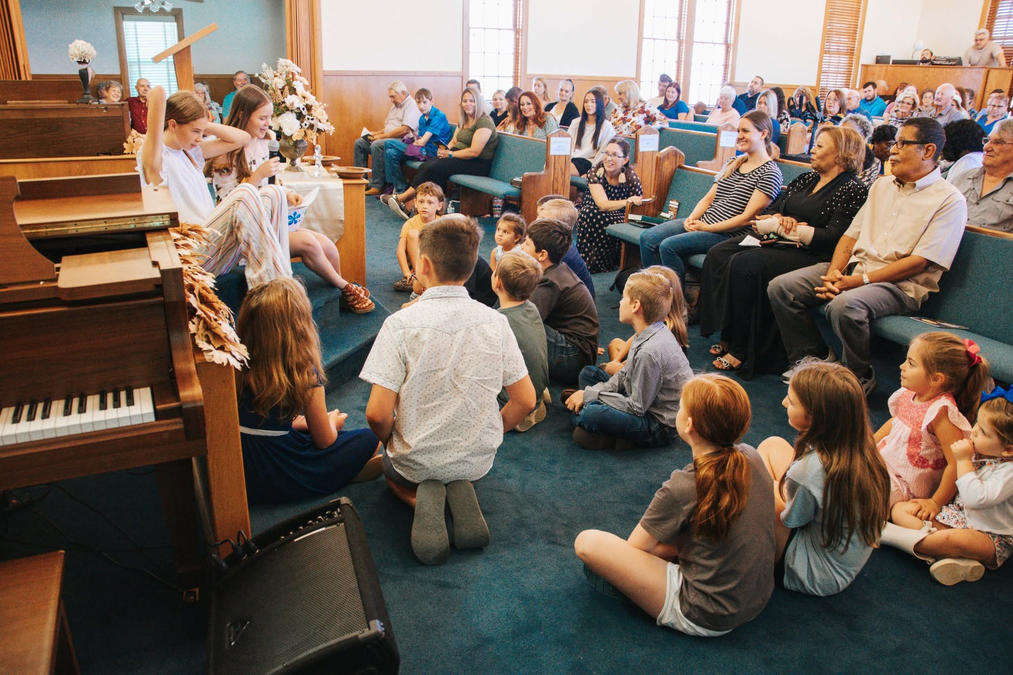 Children sharing with the congregation at FBC Gordon
